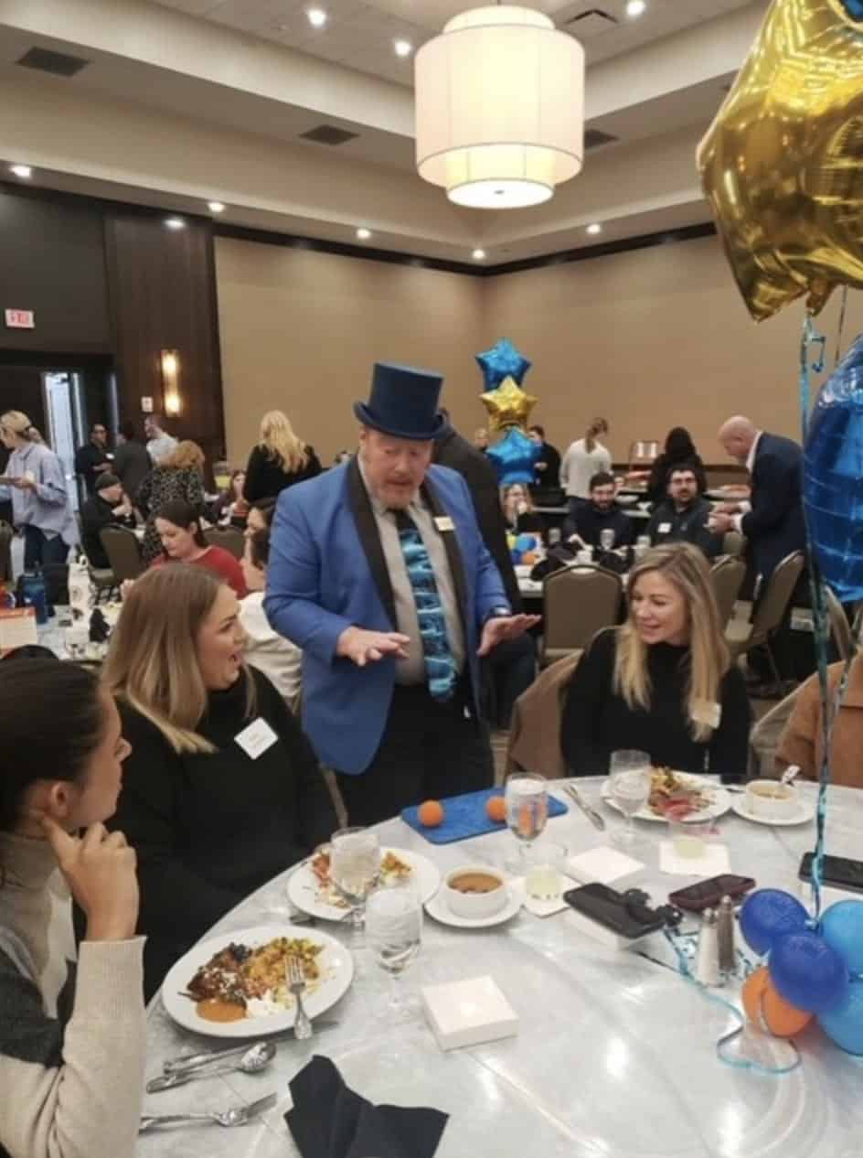 Chicagoland Strolling Magician